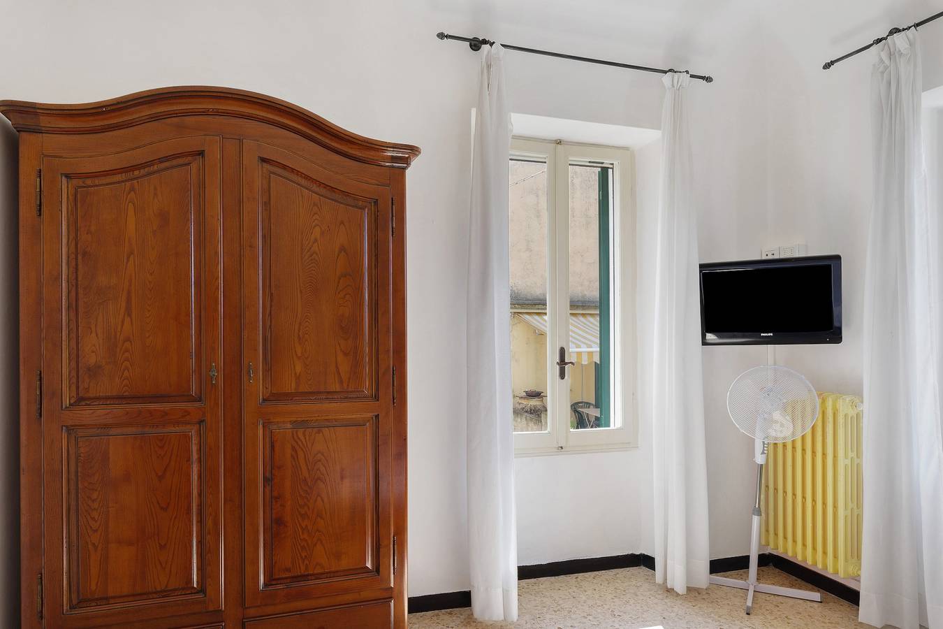 Apartment 'Calendula' mit Bergblick, gemeinsamer Terrasse und Wlan in Montegrazie, Imperia