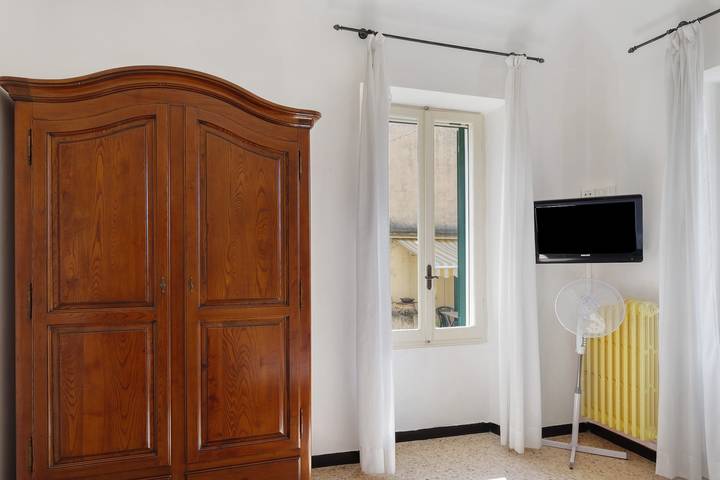 Appartamento 'Calendula' con Vista Montagna, Terrazza in Comune e Wi-Fi in Montegrazie, Imperia