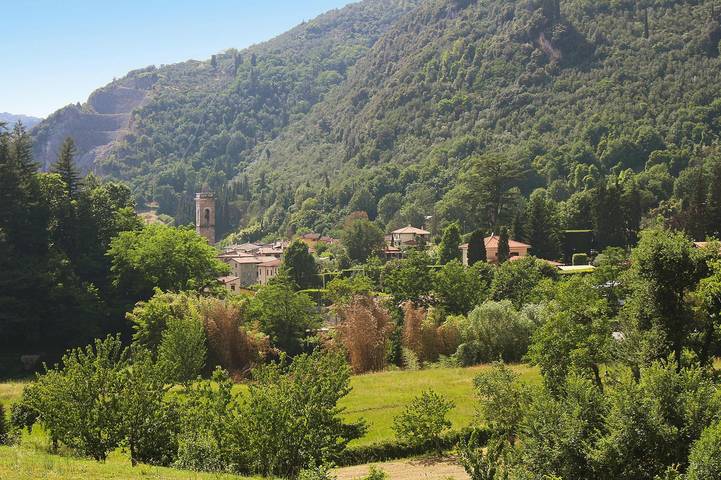 Villa à Camaiore avec vue sur les montagnes in Camaiore, Riviera Italienne