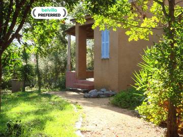 Ferienhaus für 2 Personen, mit Garten und Pool sowie Terrasse, mit Haustier auf Korsika