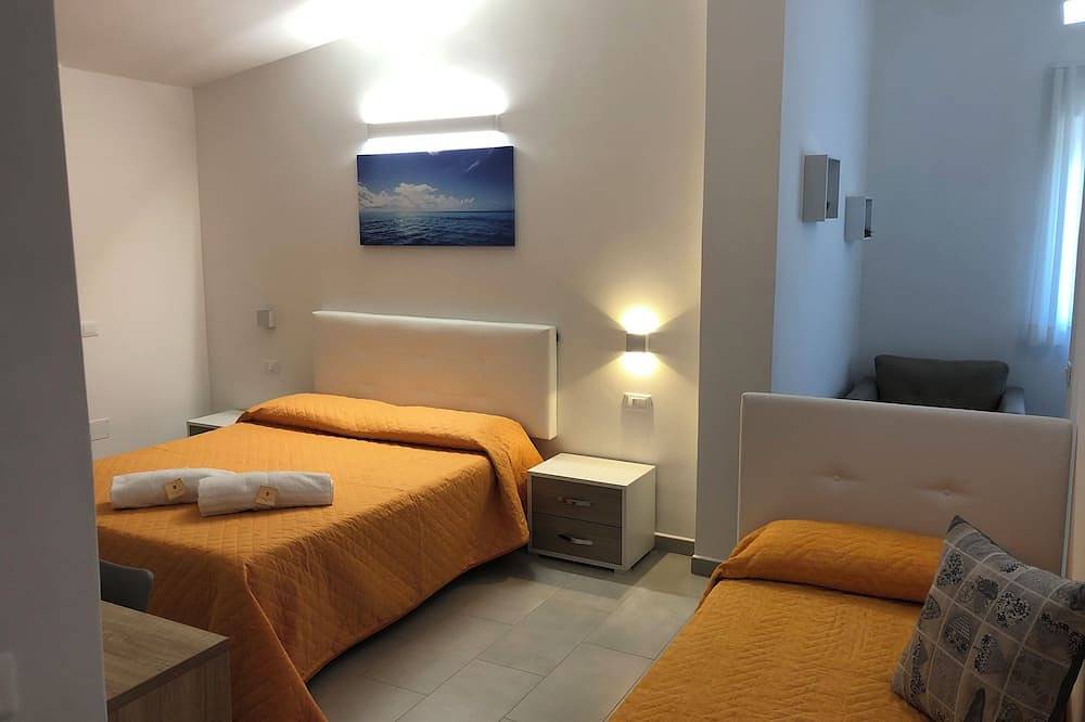 B&Bvalledegliulivi Triple room with pool view, single bed breakfast in Coppitella, Gargano