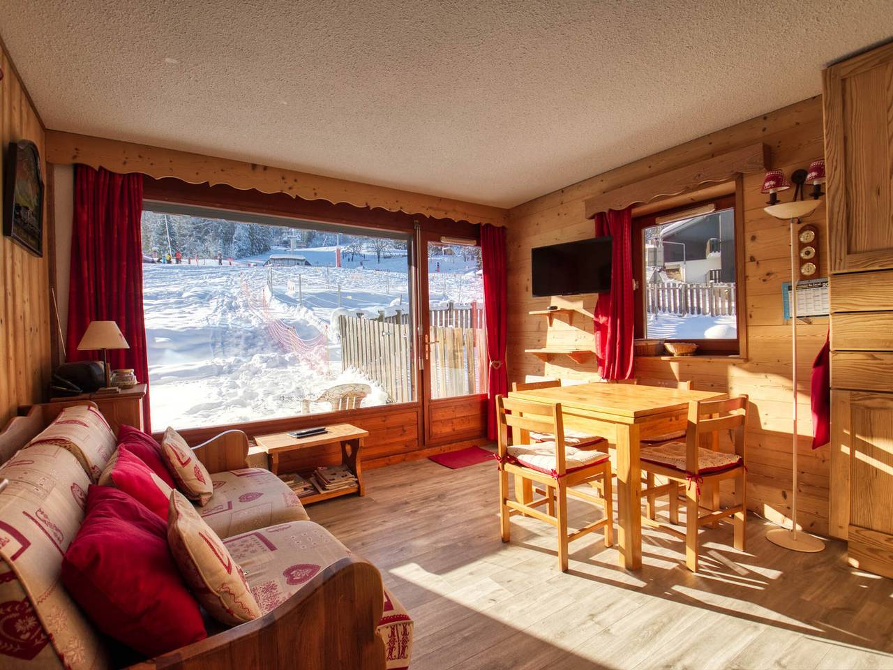 Apartamento entero, Apartamento luminoso junto a las pistas, terraza sur, 2 habitaciones in Station de Morillon, Grand Massif