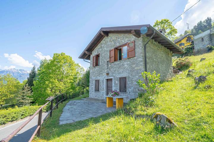 Agriturismo per 6 persone, con Giardino in Lombardia