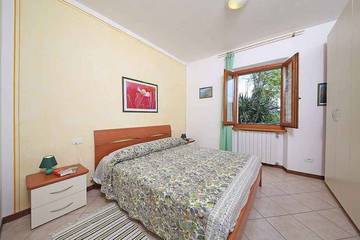 Holiday Park for 2 People in Tremosine, Garda Mountains, Photo 1