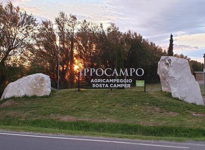 Camping für 6 Personen, mit Ausblick und Pool sowie Garten in Cecina