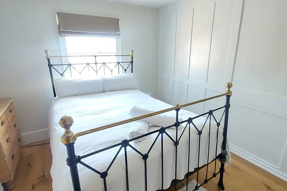 Lovely 2 Bedroom Cottage in Highgate Village, London in Haringey, London