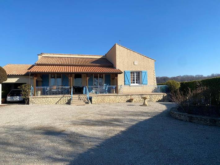 Chambre d’hôte pour 2 personnes, avec Balcon et Terrasse ainsi que Jardin et Vue à Mane
