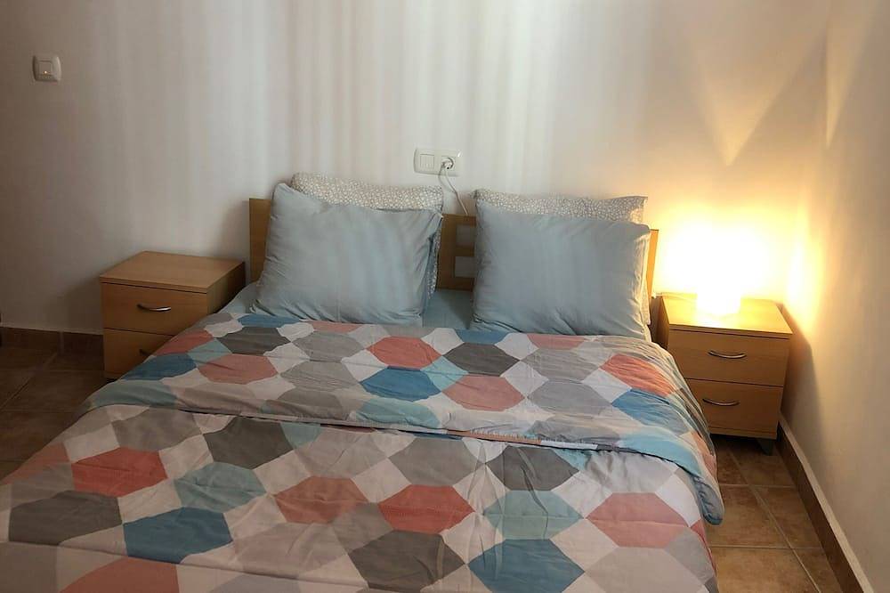 Appartement entier, Appartement terrasse 2 chambres avec une vue imprenable in Casarabonela, Sierra de las Nieves