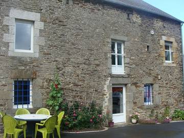 Gîte pour 3 personnes, avec jardin et terrasse à Plouër-sur-Rance