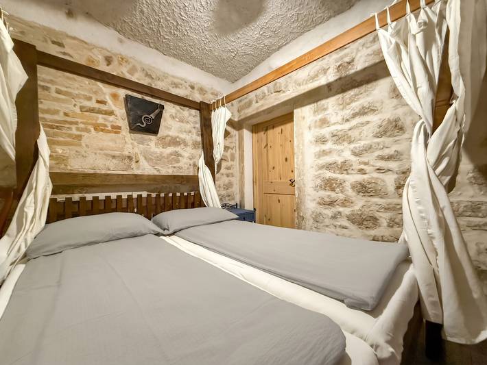 Ganze Wohnung, Komfortable Wohnung in Betina, 52 m², klimatisiert in Betina, Tisno