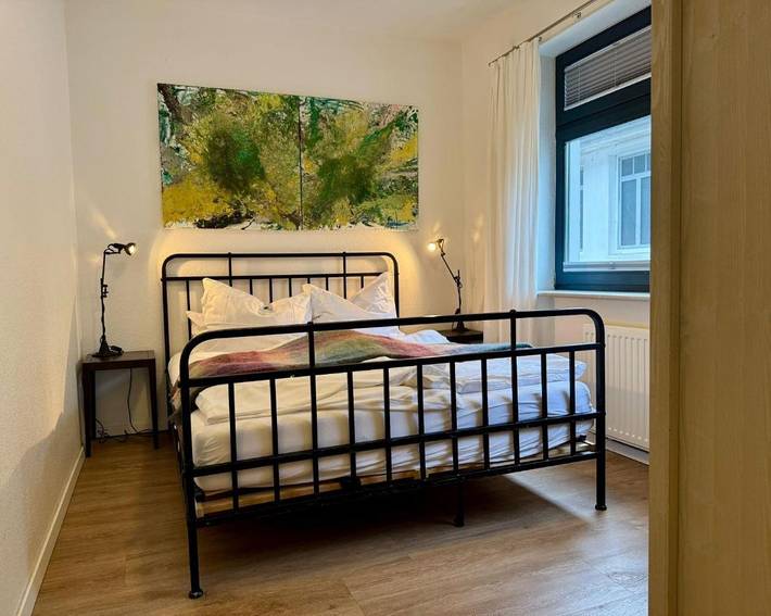 Ferienwohnung für 3 Personen, mit Balkon und Terrasse sowie Ausblick in Jever