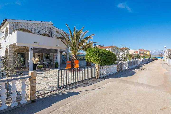 Studio für 3 Personen, mit Balkon und Balkon/Terrasse auf Vir
