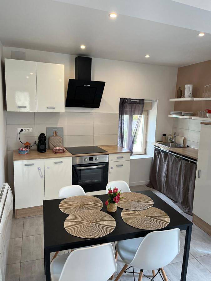 Gîte pour 4 personnes à Chéu