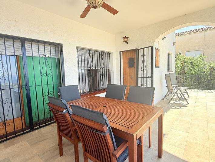 Casa rústica en Costa Brava con Wi-Fi, aire acondicionado y aparcamiento in El Mas Fumats, Roses