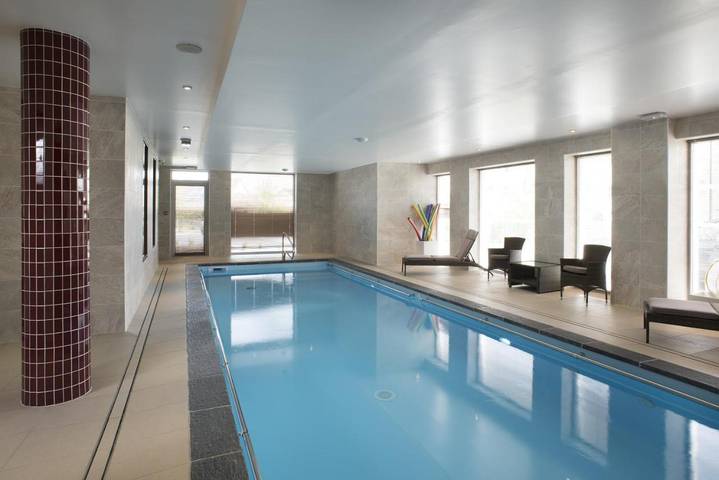 Appart’hôtel pour 2 personnes, avec Balcon et Terrasse ainsi que Jardin et Piscine