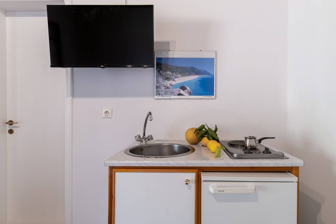 Studio "Krinos 3" met uitzicht op de bergen, tuin & Wifi, foto 10