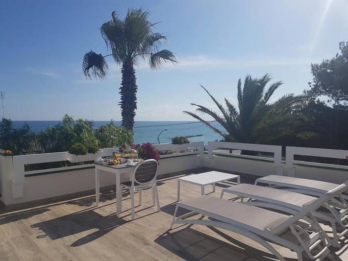 B&b per 2 persone, con Balcone e Terrazza nonché Giardino e Panorama a Bisceglie