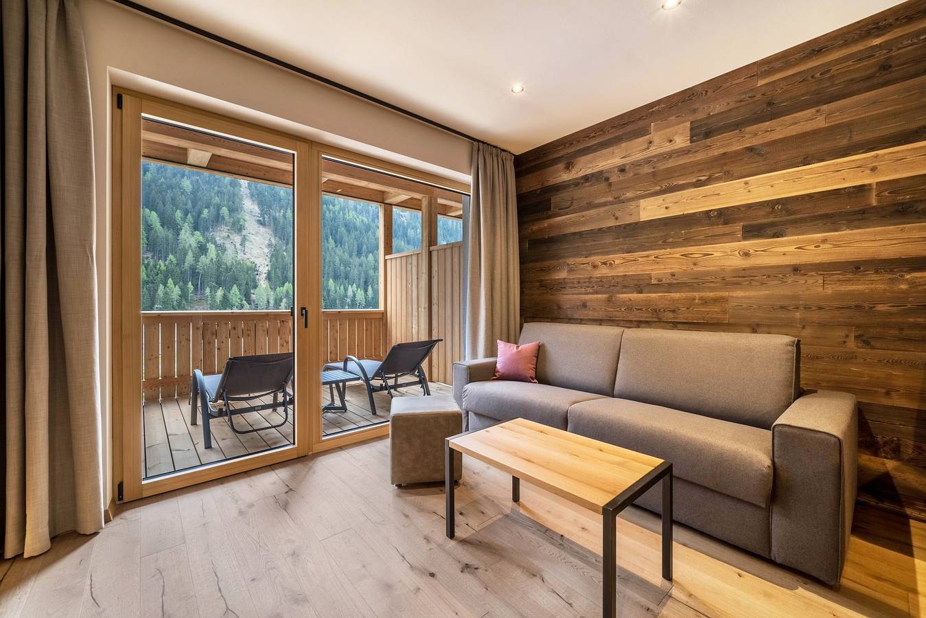 Ganze Wohnung, Ferienwohnung "Seebrunn - Kühberg Alm" mit Bergblick und Seeblick in Kuppelwies, Ulten