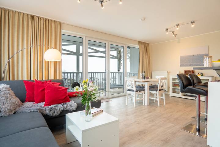Ferienwohnung für 3 Personen, mit Meerblick und Balkon sowie Whirlpool und Sauna in Großenbrode