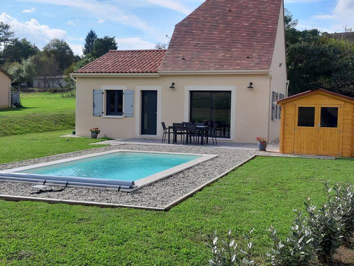 Gîte pour 5 personnes, avec terrasse ainsi que jardin et piscine - 1