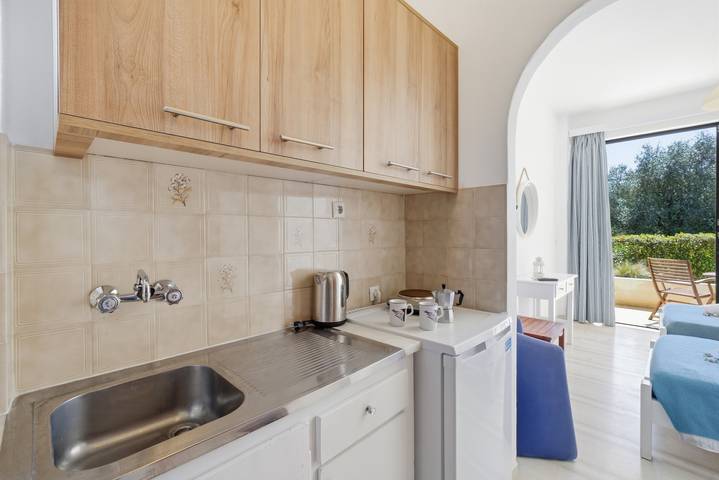 Hel studio-lejlighed, Alexandra Studio 4 Apartment with Private Balcony & Wi-Fi in Korfu