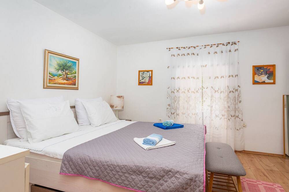House Mirjana with pool by Villas Guide in Moscenicka Draga, Primorje-Gorski Kotar