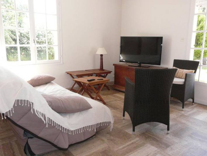 Location de vacances pour 6 personnes, avec terrasse ainsi que vue et jardin à Riantec - 4