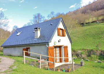 Gîte pour 4 personnes, avec jardin à Beaudéan