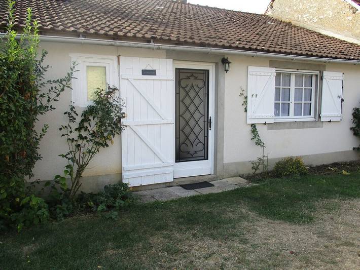 Gîte pour 4 personnes, avec Jardin à Thaumiers