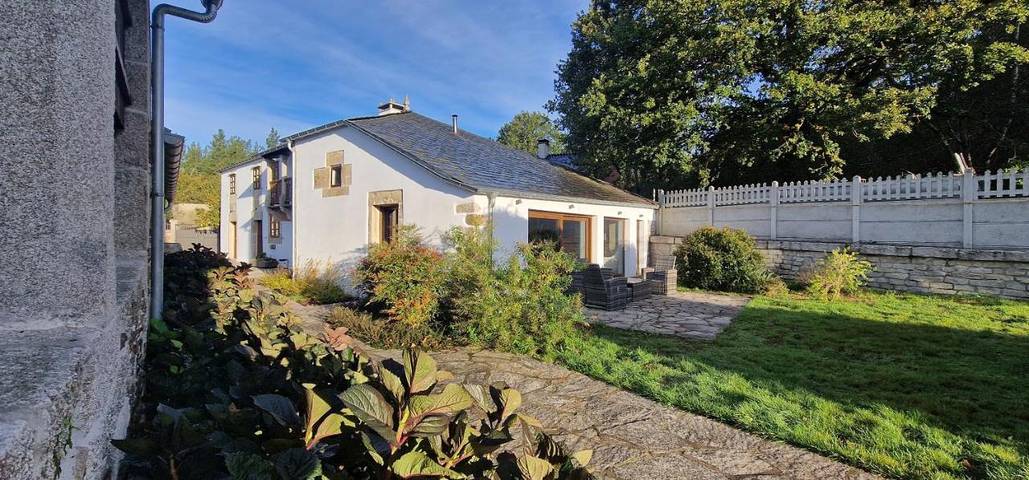 Gîte pour 12 personnes, avec vue et jardin, animaux acceptés à Guitiriz - 4