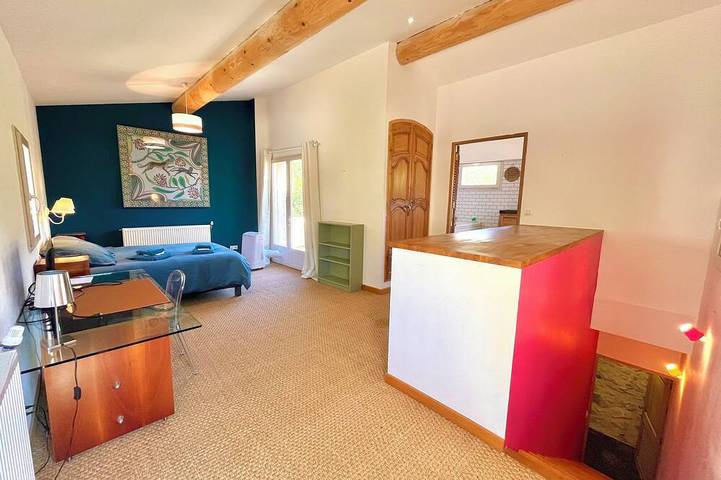 Location de vacances pour 10 personnes, avec jardin à Vauvenargues - 2