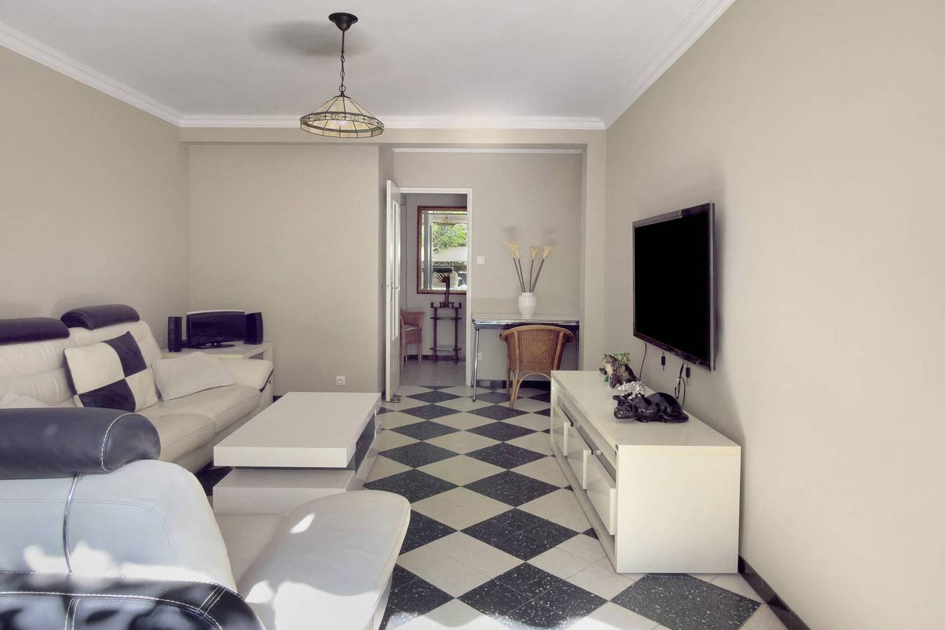 Apartamento entero, Apartamento “Cerca de la Playa” con terraza, jardín privado y Wi-Fi in La Ciotat, Marsella region