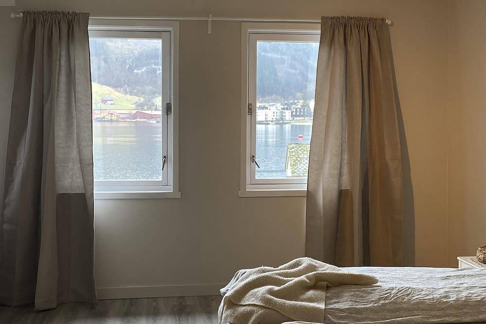 Amazing home in Norheimsund with house sea view in Norheimsund, Kvam herad