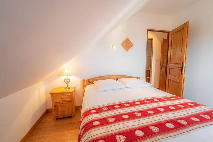 Gîte pour 6 personnes, avec terrasse, animaux acceptés dans Peyre-en-Aubrac - 4