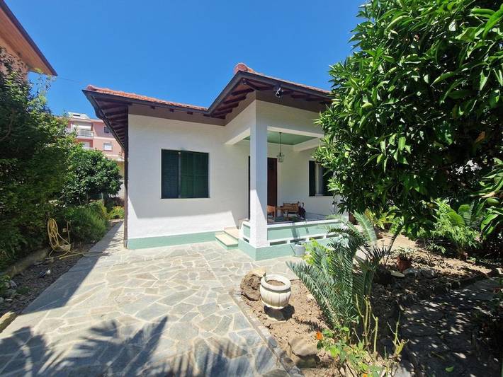 Villa pour 6 personnes, avec Terrasse et Jardin à Bordighera