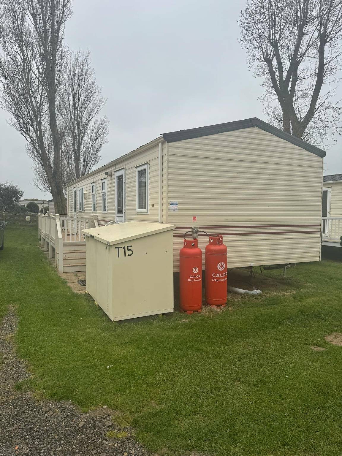 Family Caravan - Sleeps 6 - Pets allowed - Pool in Heacham, Norfolk Coast