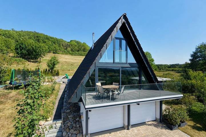 Ferienhaus für 4 Personen, mit Balkon und Garten