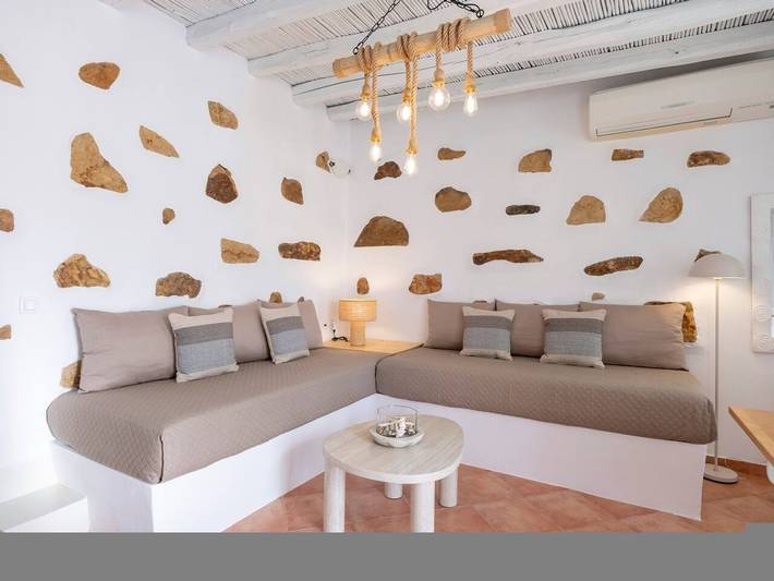 Gîte pour 4 personnes, avec balcon, adapté aux familles dans Náoussa