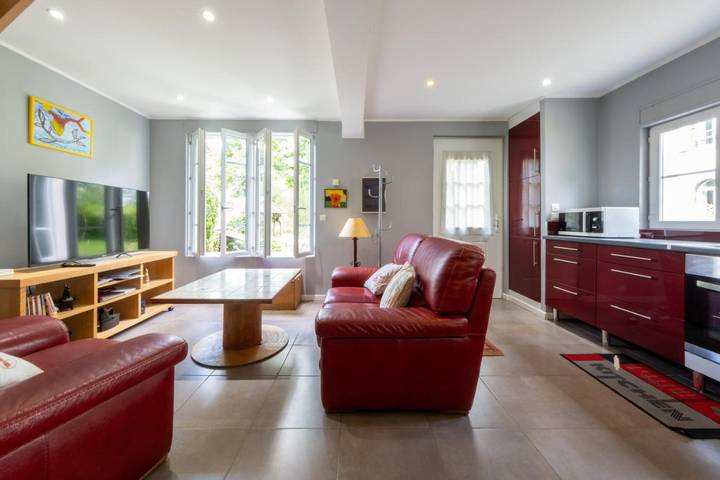 Location de vacances pour 4 personnes, avec terrasse ainsi que vue et jardin, animaux acceptés à Cernoy-en-Berry - 4