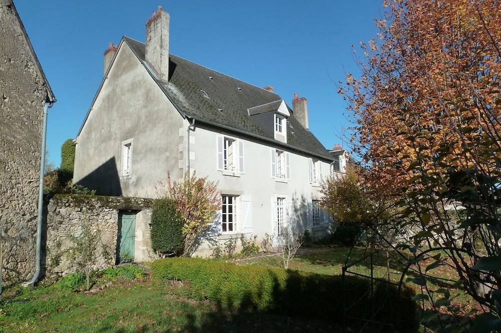 Belle maison ancienne à Argenton sur Creuse avec vue superbe sur la vallée in Argenton-sur-Creuse, Région de Châteauroux