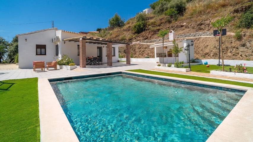 Chalet para 6 personas, con balcón/terraza y piscina en Axarquía