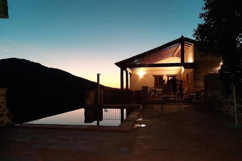 Casa exclusiva con entorno ideal para desconectar in Hontanar, Provincia de Toledo