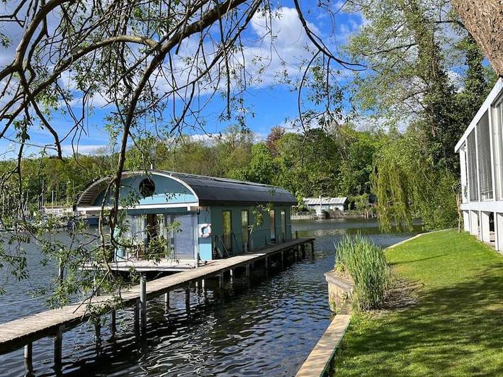 Boot für 4 Personen, mit Balkon und Terrasse sowie Garten und Seeblick in Berlin