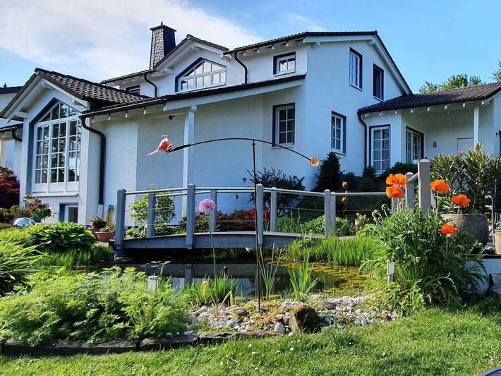 Geheel appartement, Appartement 'Schmallenberger Auszeit' met privé terras, gedeelde tuin en Wi-Fi in Schmallenberg, Hochsauerlandkreis