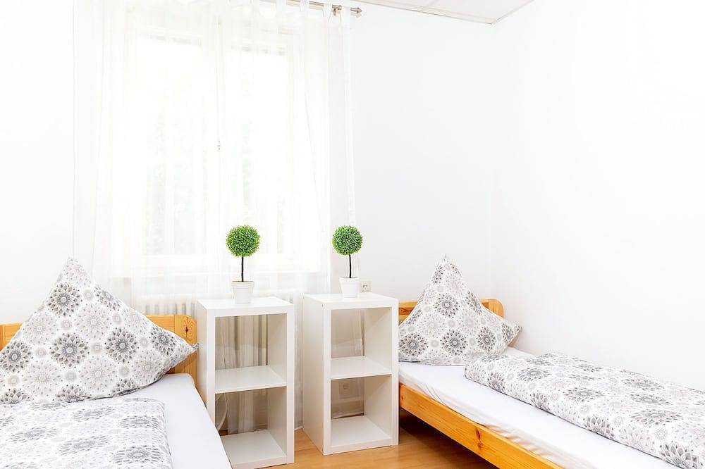 Ganze Wohnung, Apartment Mittelstation 5 Buxacher Straße 23 mit Motorradvermietung in Memmingen, Bayerisch Schwaben