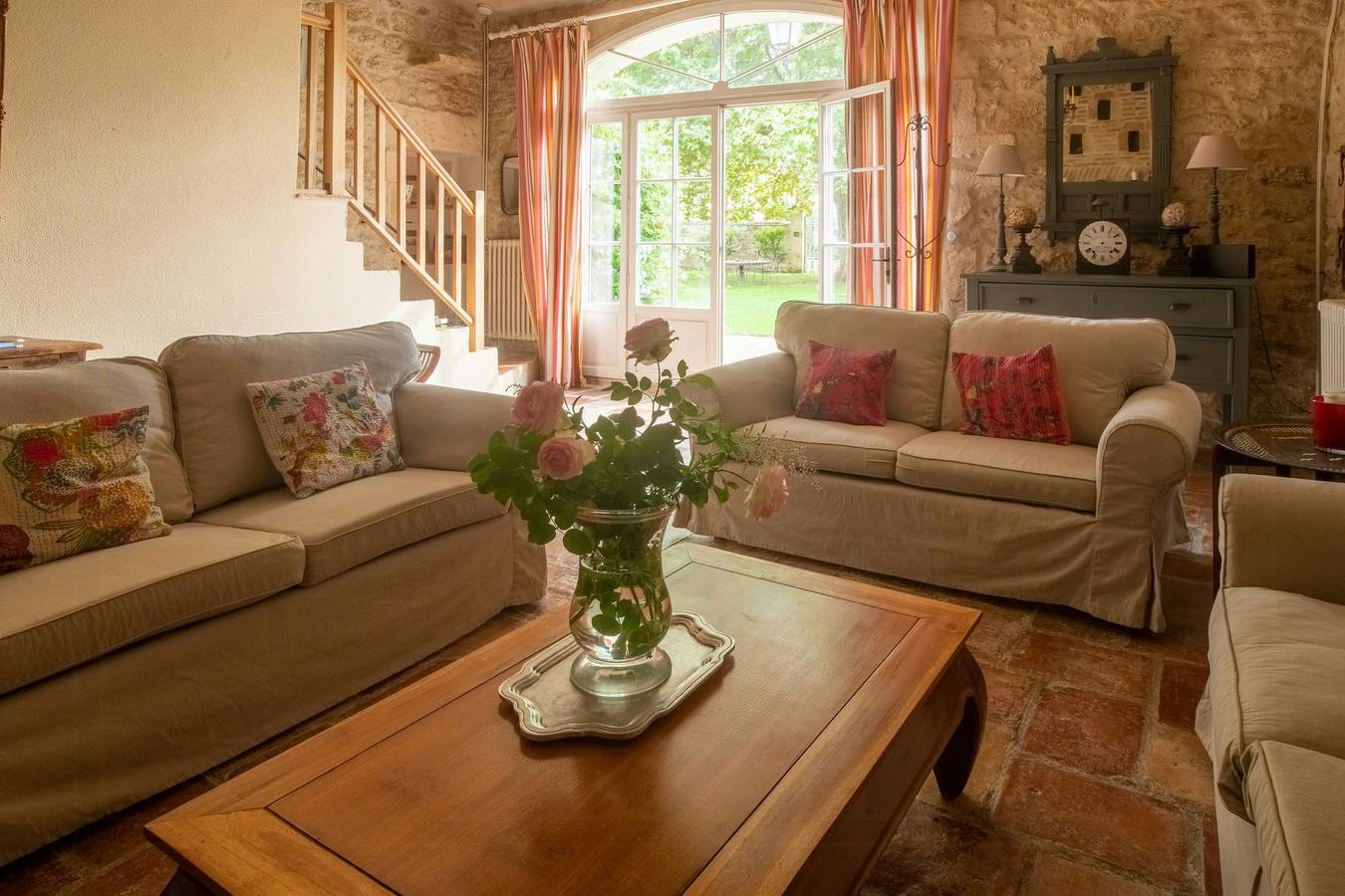 Apartamento entero, Casa con encanto entre Provenza y Camarga in Beaucaire, Region de Nimes
