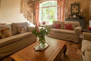 Location De Vacances pour 7 Personnes dans Beaucaire, Région de Nîmes, Photo 1