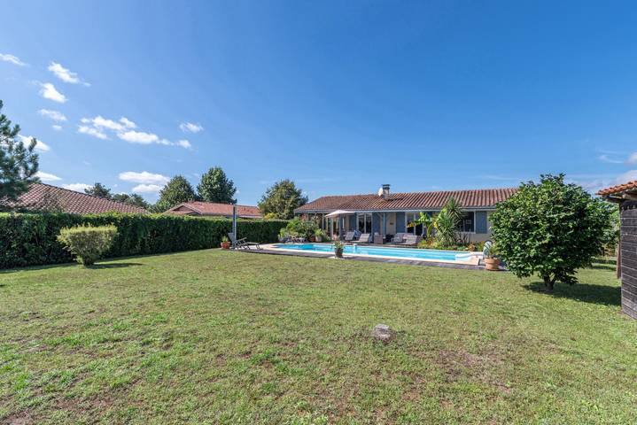 Location de vacances pour 6 personnes, avec jardin et piscine à Parentis-en-Born - 2