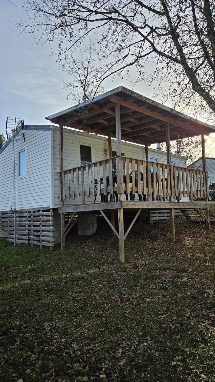 Mobil home pour 4 personnes, avec bassin pour enfant à Reilhaguet - 4