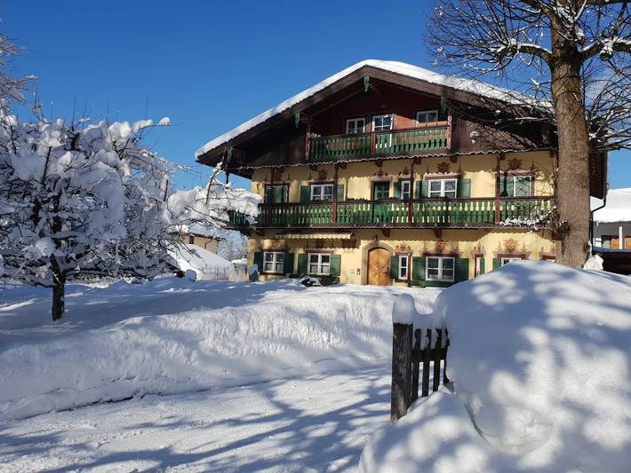 Ferienwohnung für 4 Personen, mit Balkon und Terrasse sowie Garten und Seeblick am Schliersee